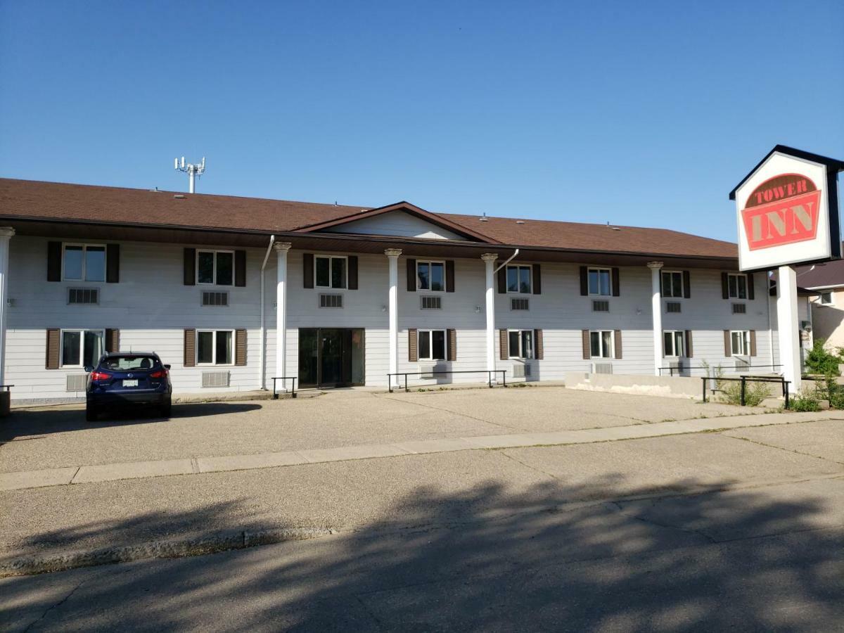 Tower Inn Estevan Exteriör bild